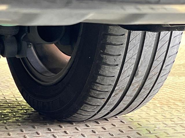 セレナ ｅ－パワー　ハイウェイスターＶ　禁煙車　純正１０型ナビＴＶ　純正１１型後席モニター　アラウンドビューモニタ　衝突被害軽減　プロパイロット　両側ハンズフリー電動ドア　アダプティブＬＥＤヘッド　純正ＯＰ１６インチＡＷ　後席オートエアコン（21枚目）