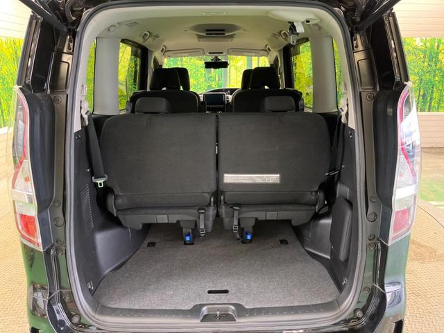 セレナ ｅ－パワー　ハイウェイスターＶ　禁煙車　純正１０型ナビＴＶ　純正１１型後席モニター　アラウンドビューモニタ　衝突被害軽減　プロパイロット　両側ハンズフリー電動ドア　アダプティブＬＥＤヘッド　純正ＯＰ１６インチＡＷ　後席オートエアコン（40枚目）