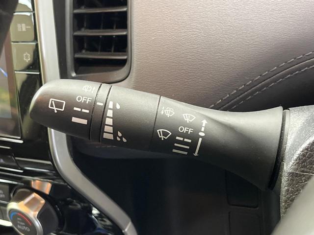 セレナ ｅ－パワー　ハイウェイスターＶ　禁煙車　純正１０型ナビＴＶ　純正１１型後席モニター　アラウンドビューモニタ　衝突被害軽減　プロパイロット　両側ハンズフリー電動ドア　アダプティブＬＥＤヘッド　純正ＯＰ１６インチＡＷ　後席オートエアコン（56枚目）