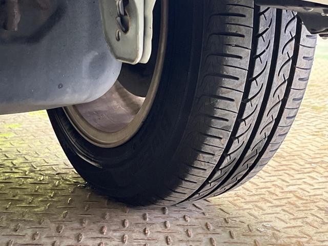 アクア Ｇ　禁煙車　純正ナビＴＶ　寒冷地仕様　スマートキー　１５インチＡＷ　ＥＴＣ　Ｂｌｕｅｔｏｏｔｈ　オートライト　オートエアコン　革巻ステアリング　ステアリングリモコン　６スピーカー　デアイサー（21枚目）