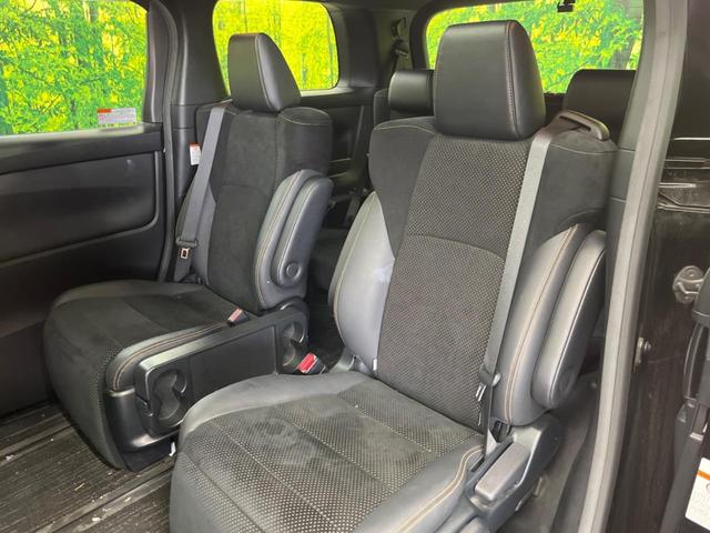 アルファード ２．５Ｓ　タイプゴールド　ツインムーンルーフ　三眼ＬＥＤ　純正９型ナビＴＶ　純正１２型後席モニター　バックカメラ　セーフティセンス　ブラインドスポットモニタ　デジタルインナーミラー　電動バックドア　半革シート　ＤＶＤ再生（38枚目）