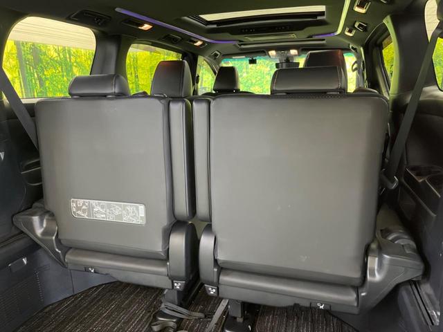 アルファード ２．５Ｓ　タイプゴールド　ツインムーンルーフ　三眼ＬＥＤ　純正９型ナビＴＶ　純正１２型後席モニター　バックカメラ　セーフティセンス　ブラインドスポットモニタ　デジタルインナーミラー　電動バックドア　半革シート　ＤＶＤ再生（43枚目）