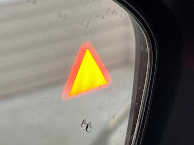 �y������p���m�z���s���A�h�A�~���[�̎��p�ɂȂ�₷���ӏ��Ɍ㑱�Ԃ��ڋ߂���ƃT�C�h�~���[�t�߂Ɍx����\���A�h���C�o�[�ɒ��ӊ��N�����Ă���܂��B