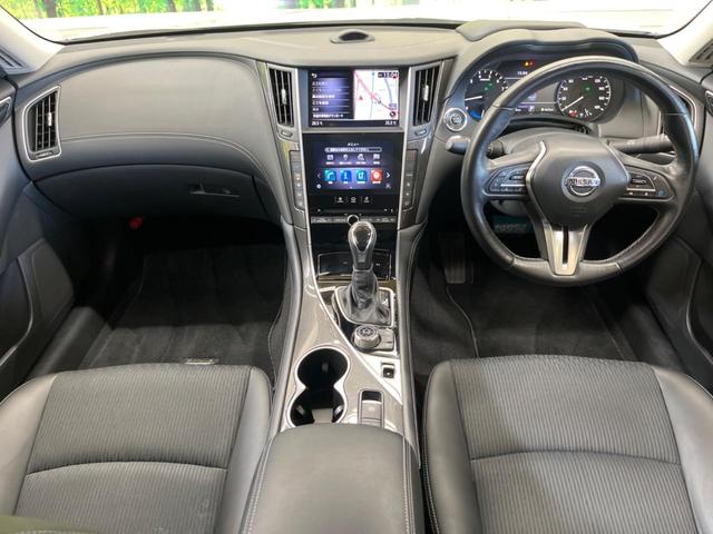 スカイライン ハイブリッド GT 後期型 禁煙車 メーカー8型ナビTV アラウンドビューモニタ プロパイロット2.0 黒内装 LEDヘッド 純正18インチAW 半革シート パワーシート 後側方車両検知警告 フロント/バックソナー(2枚目)