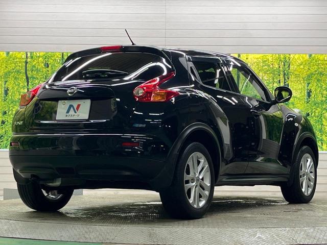 ジューク １５ＲＸ　タイプＶ　禁煙車　純正ナビフルセグ　バックカメラ　純正ＯＰ１７インチＡＷ　ＥＴＣ　Ｂｌｕｅｔｏｏｔｈ　スマートキー　オートエアコン　オートライト　革巻ステアリング　フロントフォグランプ　ＤＶＤ再生（17枚目）