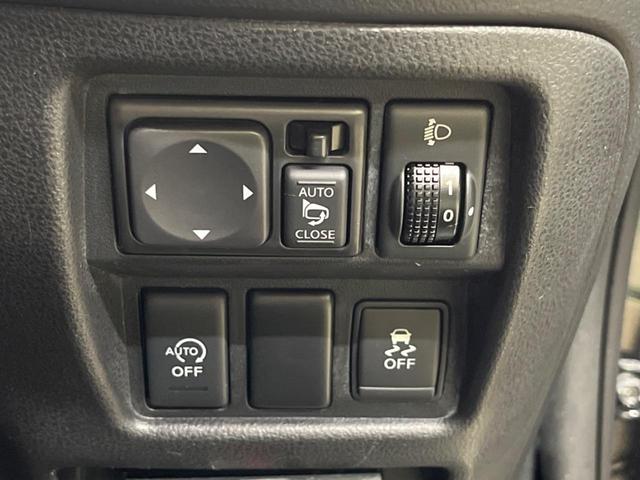 ジューク １５ＲＸ　タイプＶ　禁煙車　純正ナビフルセグ　バックカメラ　純正ＯＰ１７インチＡＷ　ＥＴＣ　Ｂｌｕｅｔｏｏｔｈ　スマートキー　オートエアコン　オートライト　革巻ステアリング　フロントフォグランプ　ＤＶＤ再生（23枚目）