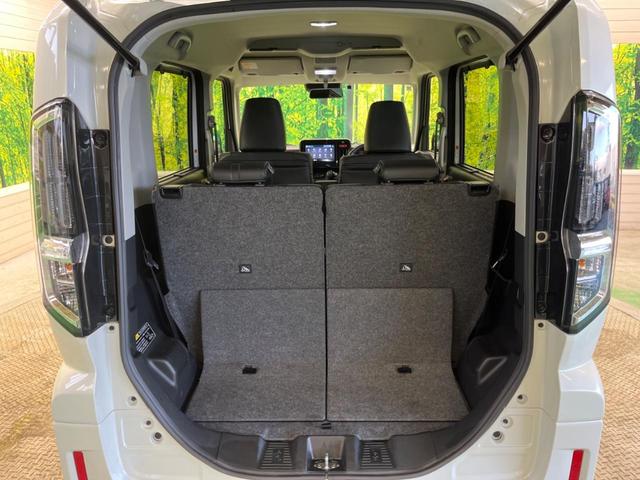 ���i�̂���������ʋ΁A���}���ɏ\���ȉ׎��X�y�[�X���m�ۂ��Ă���܂��B�Z�J���h�V�[�g��|���ƁA�傫�ȉו��̐ύڂ��\�ł���