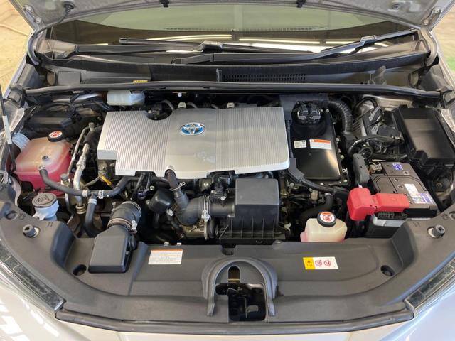 プリウス Ｓツーリングセレクション　禁煙車　純正９型ナビＴＶ　バックカメラ　セーフティセンス　レーダークルーズ　ＬＥＤヘッド　ＬＥＤフォグ　純正１７インチＡＷ　黒合皮レザーシート　シートヒーター　ＥＴＣ　Ｂｌｕｅｔｏｏｔｈ　ＤＶＤ再生（19枚目）