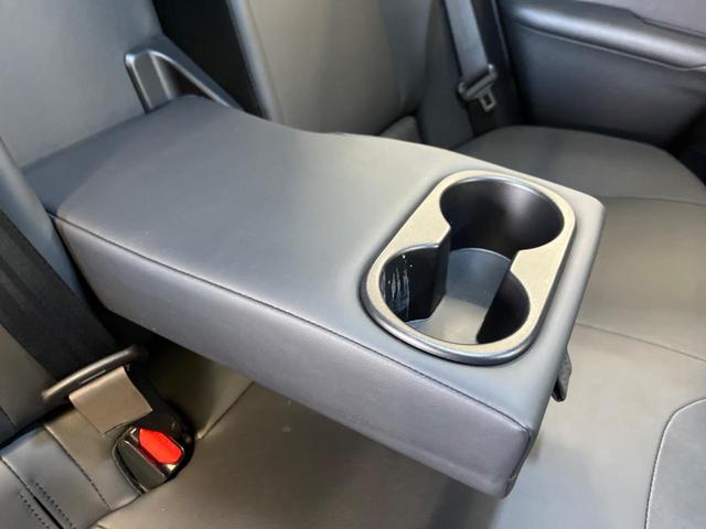 プリウス Ｓツーリングセレクション　禁煙車　純正９型ナビＴＶ　バックカメラ　セーフティセンス　レーダークルーズ　ＬＥＤヘッド　ＬＥＤフォグ　純正１７インチＡＷ　黒合皮レザーシート　シートヒーター　ＥＴＣ　Ｂｌｕｅｔｏｏｔｈ　ＤＶＤ再生（33枚目）