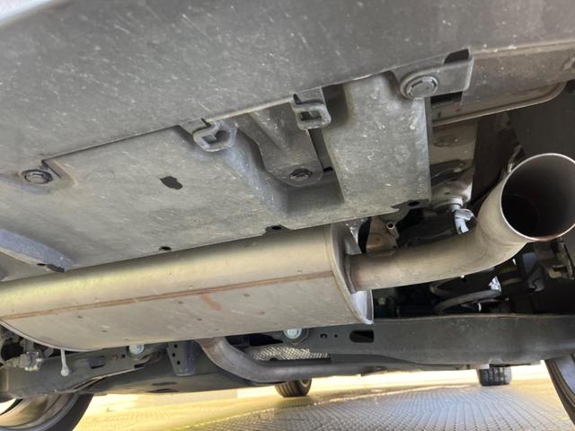 プリウス Ｓツーリングセレクション　禁煙車　純正９型ナビＴＶ　バックカメラ　セーフティセンス　レーダークルーズ　ＬＥＤヘッド　ＬＥＤフォグ　純正１７インチＡＷ　黒合皮レザーシート　シートヒーター　ＥＴＣ　Ｂｌｕｅｔｏｏｔｈ　ＤＶＤ再生（56枚目）