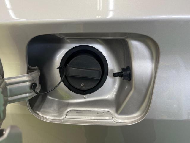 プリウス Ｓツーリングセレクション　禁煙車　純正９型ナビＴＶ　バックカメラ　セーフティセンス　レーダークルーズ　ＬＥＤヘッド　ＬＥＤフォグ　純正１７インチＡＷ　黒合皮レザーシート　シートヒーター　ＥＴＣ　Ｂｌｕｅｔｏｏｔｈ　ＤＶＤ再生（62枚目）