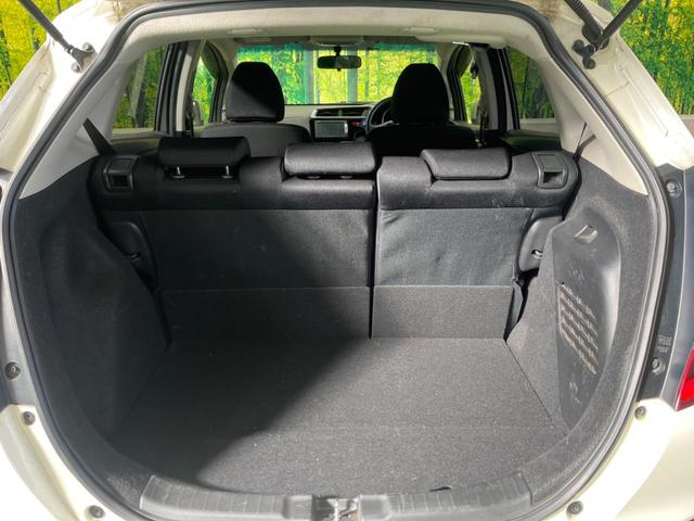 フィットハイブリッド Ｆパッケージ　禁煙車　純正ナビＴＶ　バックカメラ　ＥＴＣ　Ｂｌｕｅｔｏｏｔｈ　スマートキー　オートエアコン　オート電動格納ドアミラー　４スピーカー　ステアリングリモコン　ＤＶＤ再生（10枚目）