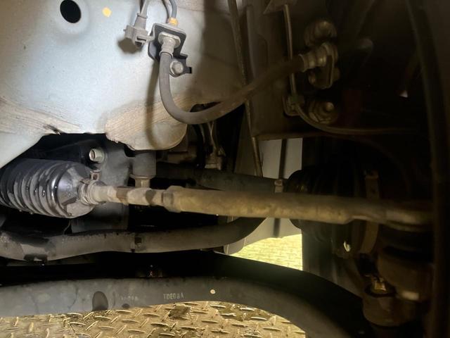 フィットハイブリッド Ｆパッケージ　禁煙車　純正ナビＴＶ　バックカメラ　ＥＴＣ　Ｂｌｕｅｔｏｏｔｈ　スマートキー　オートエアコン　オート電動格納ドアミラー　４スピーカー　ステアリングリモコン　ＤＶＤ再生（20枚目）