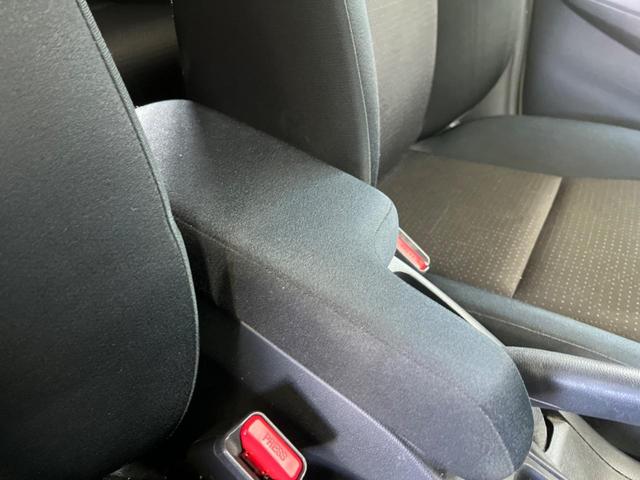 フィットハイブリッド Ｆパッケージ　禁煙車　純正ナビＴＶ　バックカメラ　ＥＴＣ　Ｂｌｕｅｔｏｏｔｈ　スマートキー　オートエアコン　オート電動格納ドアミラー　４スピーカー　ステアリングリモコン　ＤＶＤ再生（28枚目）