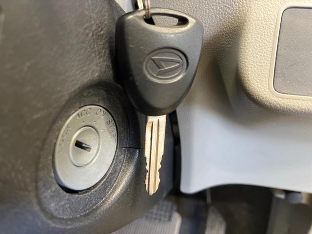 ミライース Ｌ　メモリアルエディション　禁煙車　純正ＣＤオーディオ　キーレス　エコアイドル　ＡＵＸ接続（4枚目）