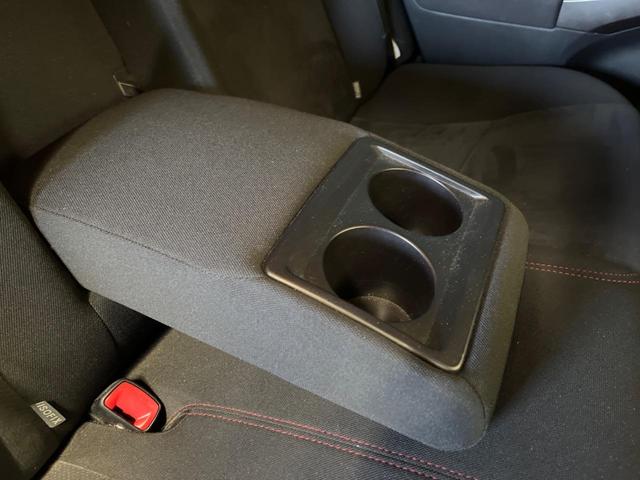 プリウス Ｓツーリングセレクション・Ｇ’ｓ　禁煙車　ＢＩＧ－Ｘ９型ナビＴＶ　バックカメラ　ＨＩＤヘッド　純正１８インチＡＷ　専用スポーツシート　ＥＴＣ　Ｂｌｕｅｔｏｏｔｈ　スマートキー　オートエアコン　オートライト　革巻ステアリング　ＤＶＤ再生（34枚目）