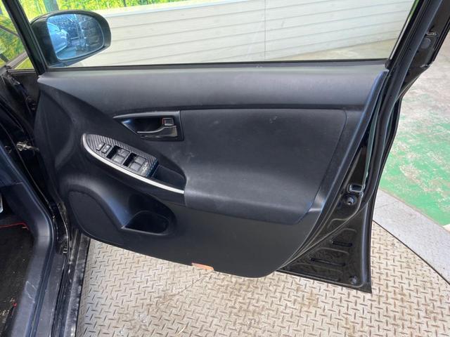 プリウス Ｓツーリングセレクション・Ｇ’ｓ　禁煙車　ＢＩＧ－Ｘ９型ナビＴＶ　バックカメラ　ＨＩＤヘッド　純正１８インチＡＷ　専用スポーツシート　ＥＴＣ　Ｂｌｕｅｔｏｏｔｈ　スマートキー　オートエアコン　オートライト　革巻ステアリング　ＤＶＤ再生（35枚目）