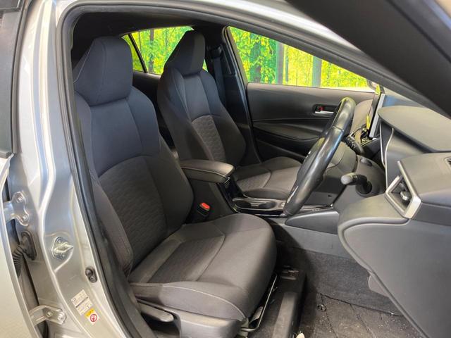 カローラスポーツ ハイブリッドＧ　禁煙車　純正９型ナビＴＶ　バックカメラ　セーフティセンス　レーダークルーズ　ブラインドスポットモニタ　インテリジェントクリアランスソナー　ＬＥＤヘッド　１６インチＡＷ　Ｂｌｕｅｔｏｏｔｈ　ＤＶＤ再生（9枚目）