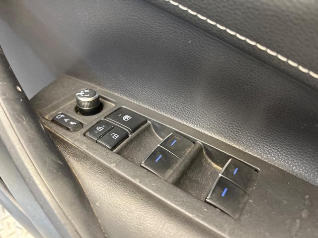 カローラスポーツ ハイブリッドＧ　禁煙車　純正９型ナビＴＶ　バックカメラ　セーフティセンス　レーダークルーズ　ブラインドスポットモニタ　インテリジェントクリアランスソナー　ＬＥＤヘッド　１６インチＡＷ　Ｂｌｕｅｔｏｏｔｈ　ＤＶＤ再生（47枚目）