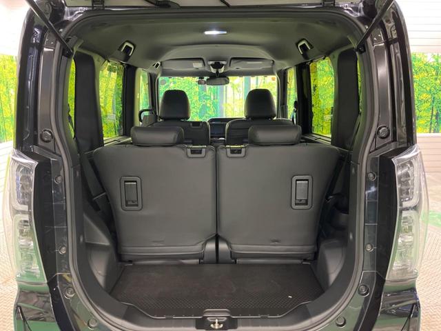 ���i�̂���������ʋ΁A���}���ɏ\���ȉ׎��X�y�[�X���m�ۂ��Ă���܂��B�Z�J���h�V�[�g��|���ƁA�傫�ȉו��̐ύڂ��\�ł���