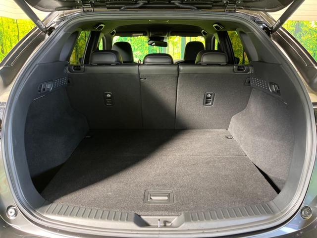 ＣＸ－５ ２５Ｓ　スポーツアピアランス　禁煙車　１０．２５型コネクトナビ　３６０°ビューモニタ　衝突被害軽減　クルージングトラフィックサポート　専用１９インチＡＷ　黒革　パワーシート　シートヒーター　電動バックドア　ＡｐｐｌｅＣａｒＰｌａｙ（36枚目）