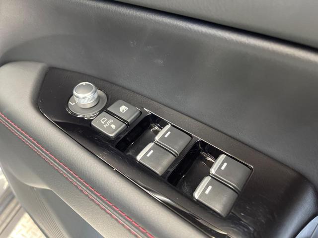 ＣＸ－５ ２５Ｓ　スポーツアピアランス　禁煙車　１０．２５型コネクトナビ　３６０°ビューモニタ　衝突被害軽減　クルージングトラフィックサポート　専用１９インチＡＷ　黒革　パワーシート　シートヒーター　電動バックドア　ＡｐｐｌｅＣａｒＰｌａｙ（50枚目）