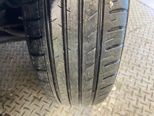 フィットハイブリッド スマートセレクション　禁煙車　純正ナビＴＶ　ＨＩＤヘッド　純正ＯＰ１５インチＡＷ　クルーズコントロール　スマートキー　オートライト　オートエアコン　革巻ステアリング　ＤＶＤ再生（53枚目）