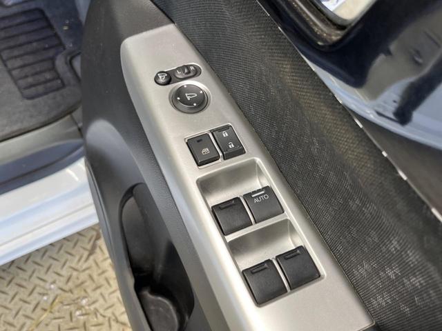 Ｎ－ＢＯＸカスタム Ｇ　ターボＳＳパッケージ　禁煙車　ナビフルセグ　両側電動ドア　バックカメラ　衝突被害軽減　ＨＩＤヘッド　純正１５インチＡＷ　半革シート　シートヒーター　コーナーセンサ　革巻ステアリング　後席シートスライド／リクライニングシート（48枚目）