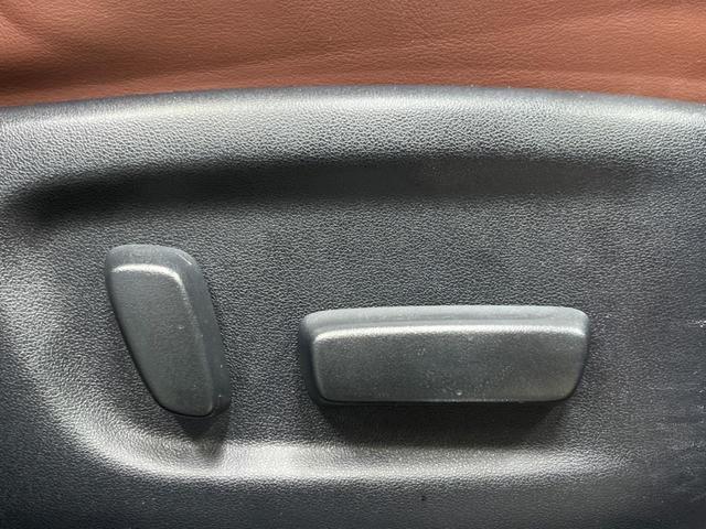 ハリアー プログレス　メタル　アンド　レザーパッケージ　モデリスタエアロ　禁煙車　サドルタン革　メーカー９．２型ナビＴＶ　ＪＢＬサウンド　パノラミックビューモニタ　セーフティセンス　レーダークルーズ　インテリジェントクリアランスソナー　ポジションメモリ（31枚目）