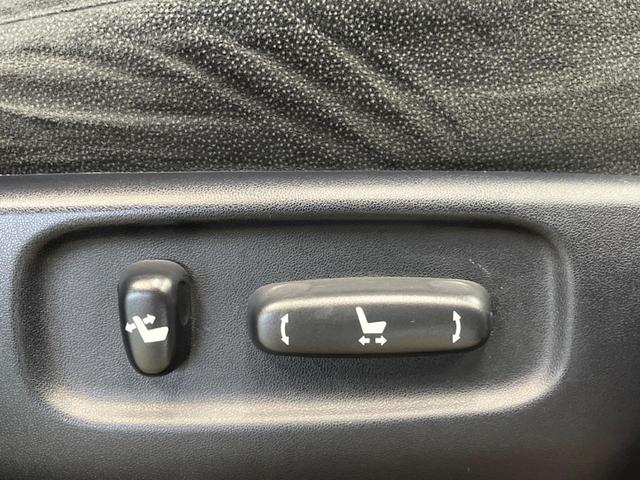 ヴェルファイア ２．４Ｚ　Ｇエディション　モデリスタエアロ　禁煙車　ＢＩＧ－Ｘ８型ナビＴＶ　フリップダウンモニター　バックカメラ　両側電動ドア　電動バックドア　ＨＩＤヘッド　純正１８インチＡＷ　前中列パワーシート　クルーズコントロール　ＥＴＣ（31枚目）