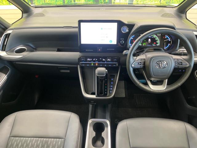 ノア ハイブリッドＳ－Ｚ　快適利便ＰＫＧ　禁煙車　純正１０．５型ナビＴＶ　純正１４型後席モニター　セーフティセンス　電動バックドア　バックカメラ　ブラインドスポットモニタ　前中列シートヒーター　後席オートエアコン（2枚目）