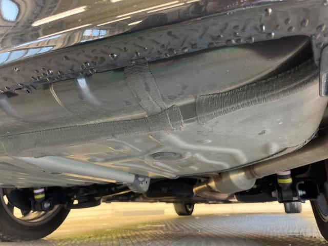 ノア ハイブリッドＳ－Ｚ　快適利便ＰＫＧ　禁煙車　純正１０．５型ナビＴＶ　純正１４型後席モニター　セーフティセンス　電動バックドア　バックカメラ　ブラインドスポットモニタ　前中列シートヒーター　後席オートエアコン（22枚目）