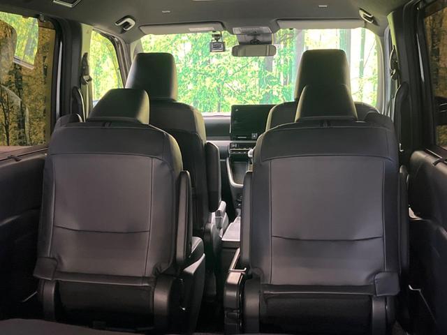 ノア ハイブリッドＳ－Ｚ　快適利便ＰＫＧ　禁煙車　純正１０．５型ナビＴＶ　純正１４型後席モニター　セーフティセンス　電動バックドア　バックカメラ　ブラインドスポットモニタ　前中列シートヒーター　後席オートエアコン（33枚目）