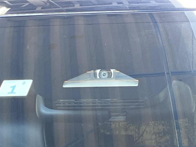 ノア ハイブリッドＳ－Ｚ　快適利便ＰＫＧ　禁煙車　純正１０．５型ナビＴＶ　純正１４型後席モニター　セーフティセンス　電動バックドア　バックカメラ　ブラインドスポットモニタ　前中列シートヒーター　後席オートエアコン（45枚目）