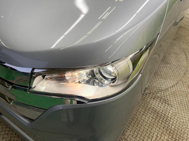 デイズ ハイウェイスターＸ　Ｖセレクション＋セーフティＩＩ　禁煙車　純正ナビフルセグ　アラウンドビューモニタ　エマージェンシーブレーキ　ＨＩＤヘッド　純正１４インチＡＷ　Ｂｌｕｅｔｏｏｔｈ　スマートキー　オートエアコン　革巻ステアリング　ステアリングリモコン（13枚目）