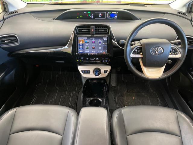 プリウス Ａツーリングセレクション　禁煙車　ＢＩＧ－Ｘ９型ナビＴＶ　バックカメラ　セーフティセンス　レーダークルーズ　ブラインドスポットモニタ　インテリジェントクリアランスソナー　ＬＥＤフォグ　黒合皮シート　シートヒーター　ＥＴＣ（2枚目）