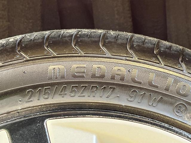 プリウス Ａツーリングセレクション　禁煙車　ＢＩＧ－Ｘ９型ナビＴＶ　バックカメラ　セーフティセンス　レーダークルーズ　ブラインドスポットモニタ　インテリジェントクリアランスソナー　ＬＥＤフォグ　黒合皮シート　シートヒーター　ＥＴＣ（61枚目）