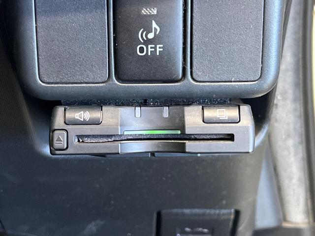 アクア Ｇ　スマートエントリーＰＫＧ　禁煙車　純正ナビフルセグ　バックカメラ　スマートキー　純正ＯＰ１５インチＡＷ　ＥＴＣ　Ｂｌｕｅｔｏｏｔｈ　オートライト　フロントフォグランプ　６スピーカー　ＤＶＤ再生（5枚目）