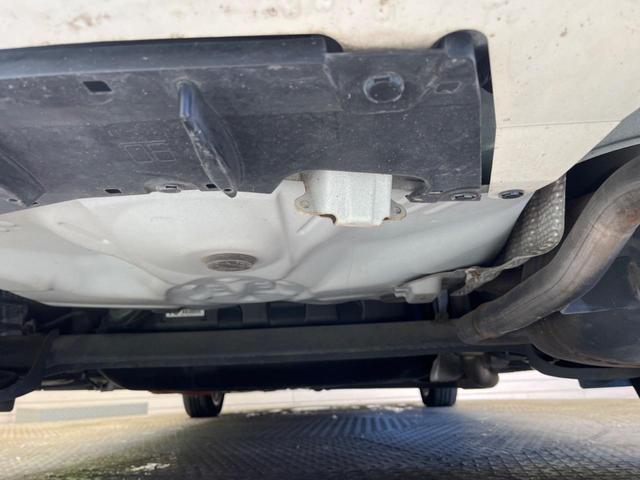 アクア Ｇ　スマートエントリーＰＫＧ　禁煙車　純正ナビフルセグ　バックカメラ　スマートキー　純正ＯＰ１５インチＡＷ　ＥＴＣ　Ｂｌｕｅｔｏｏｔｈ　オートライト　フロントフォグランプ　６スピーカー　ＤＶＤ再生（18枚目）