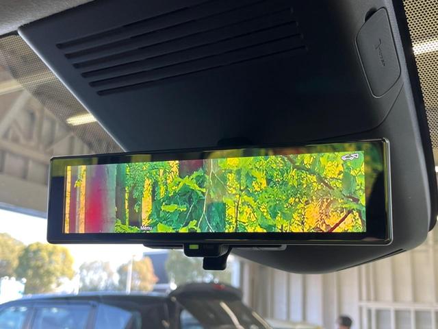 セレナ ｅ－パワー　ハイウェイスターＶ　登録済未使用車　２トーンカラー　１２．３型コネクトナビＴＶ　アラウンドビューモニタ　両側ハンズフリー電動ドア　衝突軽減　ナビリンクプロパイロット　ＥＴＣ２．０　後側方車両検知警告　後席オートエアコン（8枚目）