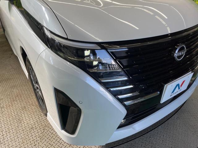 セレナ ｅ－パワー　ハイウェイスターＶ　登録済未使用車　２トーンカラー　１２．３型コネクトナビＴＶ　アラウンドビューモニタ　両側ハンズフリー電動ドア　衝突軽減　ナビリンクプロパイロット　ＥＴＣ２．０　後側方車両検知警告　後席オートエアコン（13枚目）