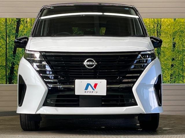 セレナ ｅ－パワー　ハイウェイスターＶ　登録済未使用車　２トーンカラー　１２．３型コネクトナビＴＶ　アラウンドビューモニタ　両側ハンズフリー電動ドア　衝突軽減　ナビリンクプロパイロット　ＥＴＣ２．０　後側方車両検知警告　後席オートエアコン（15枚目）