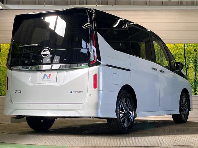 セレナ ｅ－パワー　ハイウェイスターＶ　登録済未使用車　２トーンカラー　１２．３型コネクトナビＴＶ　アラウンドビューモニタ　両側ハンズフリー電動ドア　衝突軽減　ナビリンクプロパイロット　ＥＴＣ２．０　後側方車両検知警告　後席オートエアコン（18枚目）