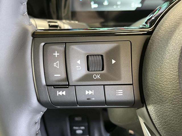 セレナ ｅ－パワー　ハイウェイスターＶ　登録済未使用車　２トーンカラー　１２．３型コネクトナビＴＶ　アラウンドビューモニタ　両側ハンズフリー電動ドア　衝突軽減　ナビリンクプロパイロット　ＥＴＣ２．０　後側方車両検知警告　後席オートエアコン（30枚目）