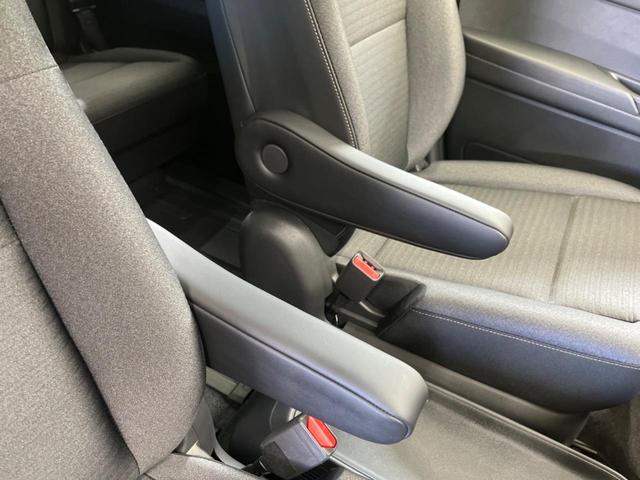 セレナ ｅ－パワー　ハイウェイスターＶ　登録済未使用車　２トーンカラー　１２．３型コネクトナビＴＶ　アラウンドビューモニタ　両側ハンズフリー電動ドア　衝突軽減　ナビリンクプロパイロット　ＥＴＣ２．０　後側方車両検知警告　後席オートエアコン（37枚目）