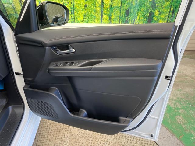 セレナ ｅ－パワー　ハイウェイスターＶ　登録済未使用車　２トーンカラー　１２．３型コネクトナビＴＶ　アラウンドビューモニタ　両側ハンズフリー電動ドア　衝突軽減　ナビリンクプロパイロット　ＥＴＣ２．０　後側方車両検知警告　後席オートエアコン（46枚目）