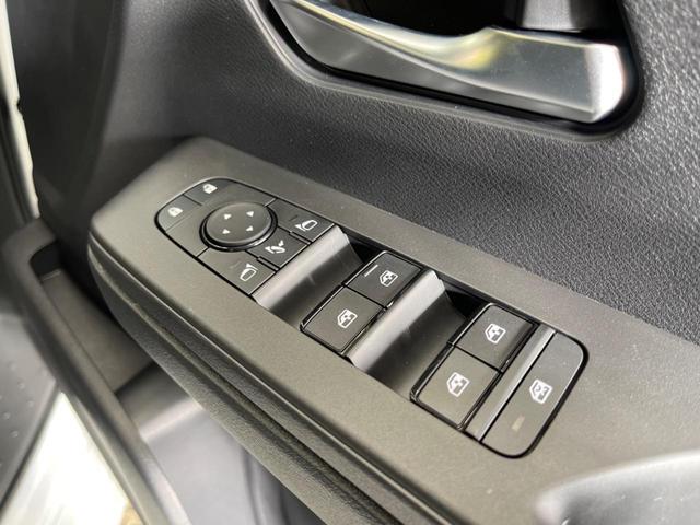 セレナ ｅ－パワー　ハイウェイスターＶ　登録済未使用車　２トーンカラー　１２．３型コネクトナビＴＶ　アラウンドビューモニタ　両側ハンズフリー電動ドア　衝突軽減　ナビリンクプロパイロット　ＥＴＣ２．０　後側方車両検知警告　後席オートエアコン（55枚目）