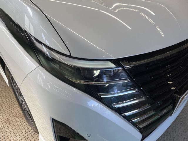 セレナ ｅ－パワー　ハイウェイスターＶ　登録済未使用車　２トーンカラー　１２．３型コネクトナビＴＶ　アラウンドビューモニタ　両側ハンズフリー電動ドア　衝突軽減　ナビリンクプロパイロット　ＥＴＣ２．０　後側方車両検知警告　後席オートエアコン（60枚目）