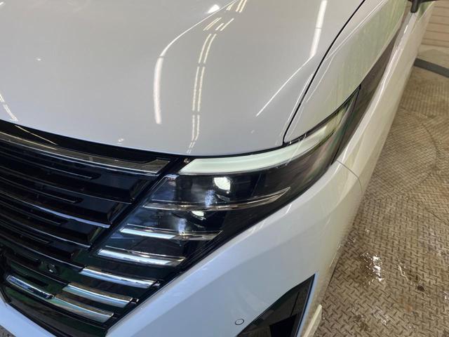 セレナ ｅ－パワー　ハイウェイスターＶ　登録済未使用車　２トーンカラー　１２．３型コネクトナビＴＶ　アラウンドビューモニタ　両側ハンズフリー電動ドア　衝突軽減　ナビリンクプロパイロット　ＥＴＣ２．０　後側方車両検知警告　後席オートエアコン（62枚目）