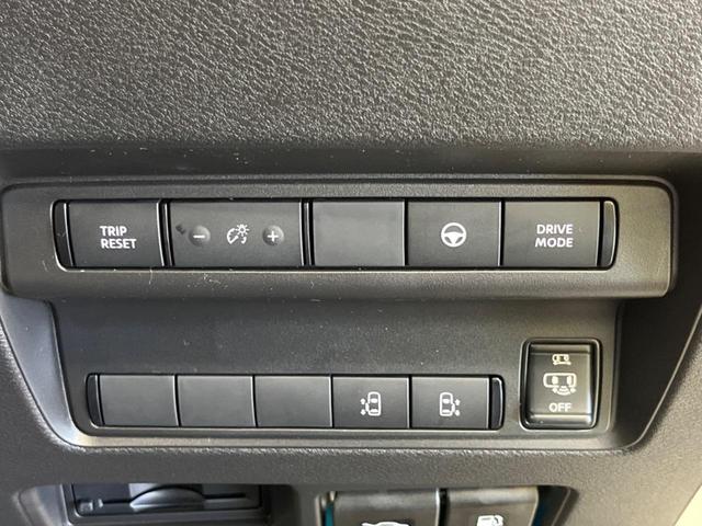 セレナ ｅ－パワー　ハイウェイスターＶ　登録済未使用車　２トーンカラー　１２．３型コネクトナビＴＶ　アラウンドビューモニタ　両側ハンズフリー電動ドア　衝突軽減　ナビリンクプロパイロット　ＥＴＣ２．０　後側方車両検知警告　後席オートエアコン（5枚目）